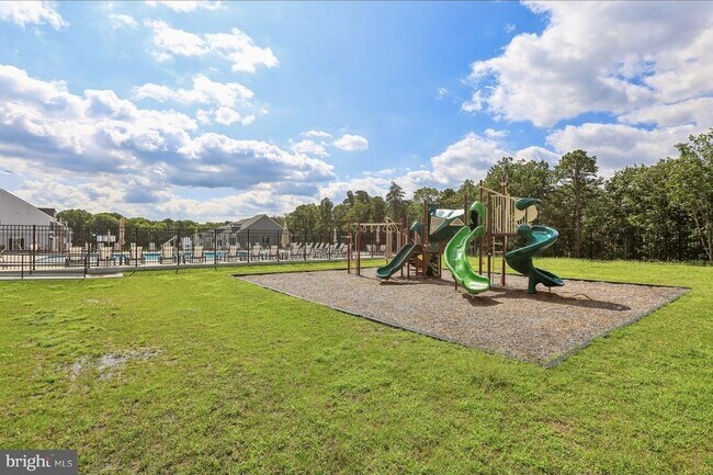Building Photo - 158 Woodgate Cir