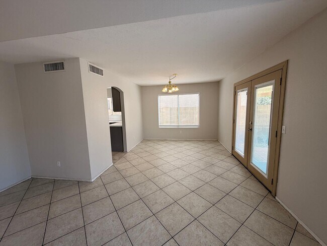 Building Photo - 7611 W Cinnabar Ave