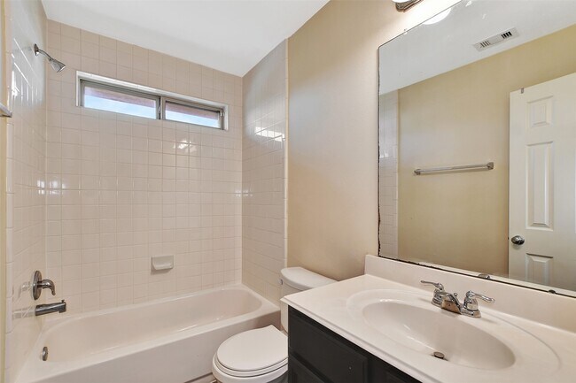 Building Photo - 15103 Sun Glaze Ct