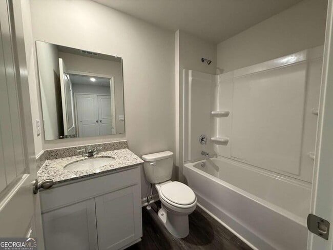 Building Photo - 1 Silverbell Ln NW