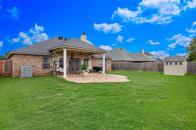 Building Photo - 2324 Tallgrass Cir