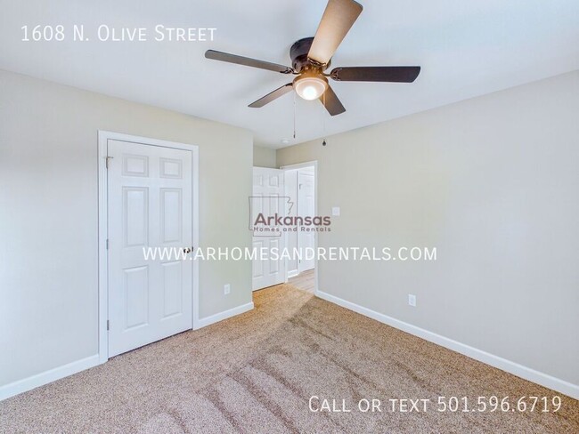 Building Photo - 1608 N Olive St