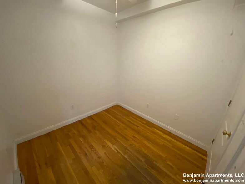 Building Photo - 91 Prince St