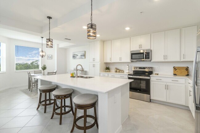 Building Photo - "Fully Furnished 2-Bed, 2-Bath Condo in Wellen Golf!"