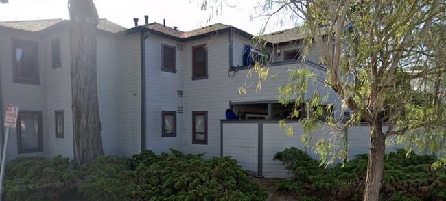 Building Photo - 521 W Montecito St
