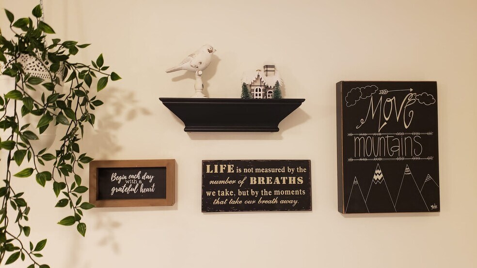 Building Photo - 2950 Columbia St