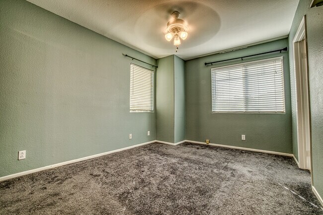 Building Photo - 25624 Wordsworth Ln