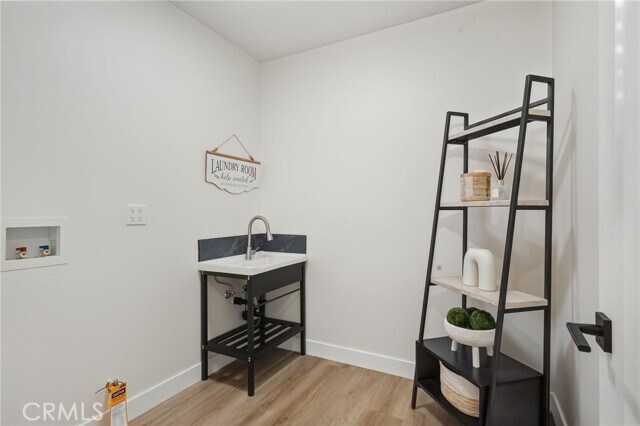 Building Photo - 2536 Cotner Ave