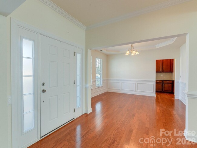 Building Photo - 12926 Union Square Dr