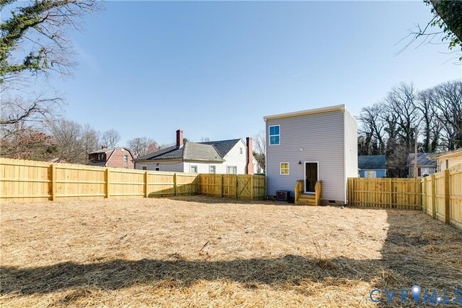 Building Photo - 3107 Columbia St