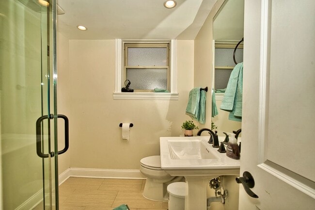 Building Photo - 5200 Madison St