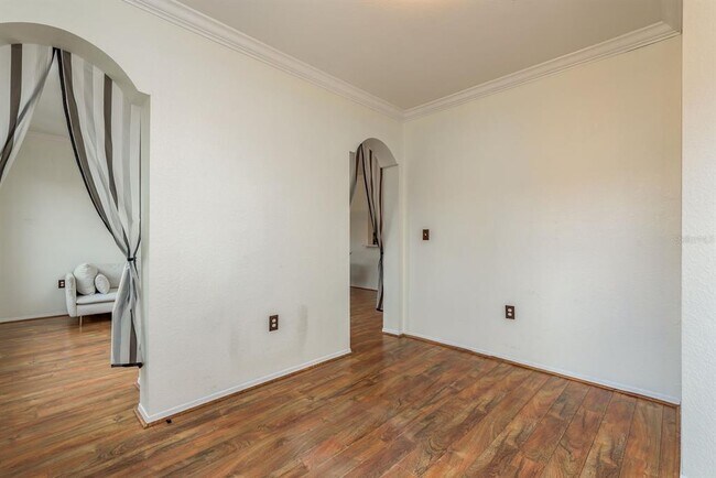 Building Photo - 2749 Via Cipriani