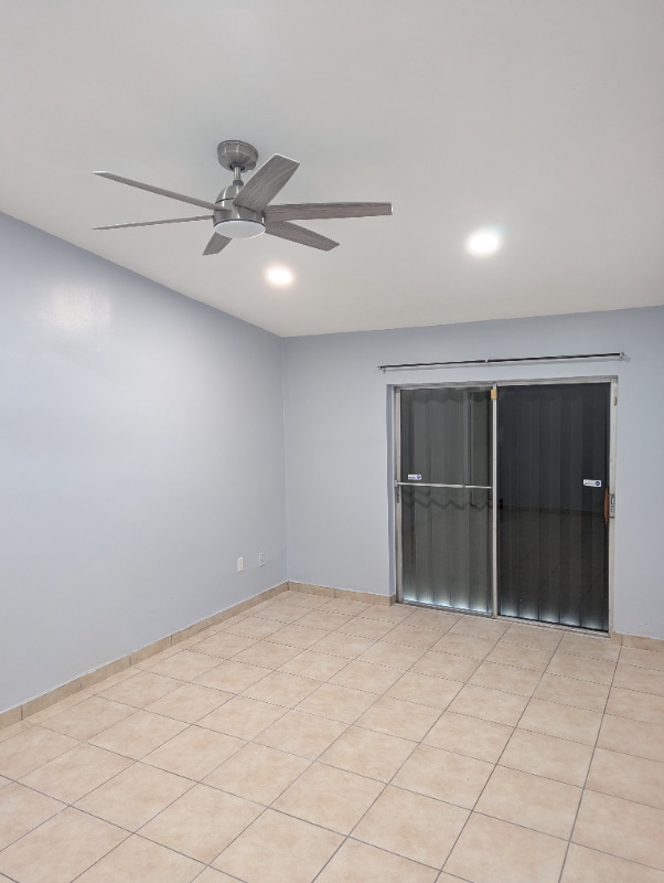 Building Photo - 11012 SW 123rd Ct