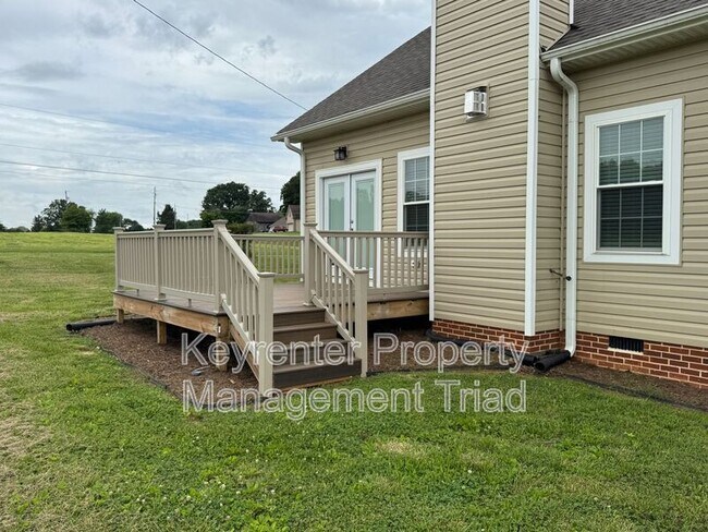 Building Photo - 2246 Dean Rd