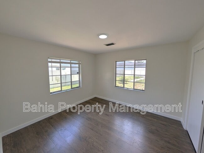 Building Photo - 808 N Mac Dill Ave