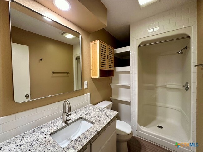 Building Photo - 1409 N Bishop St