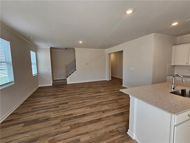Building Photo - 27 Berryville Dr