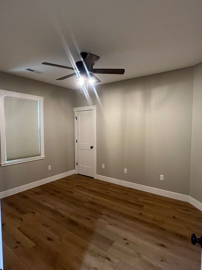 Building Photo - New Construction 3bd/2ba duplex