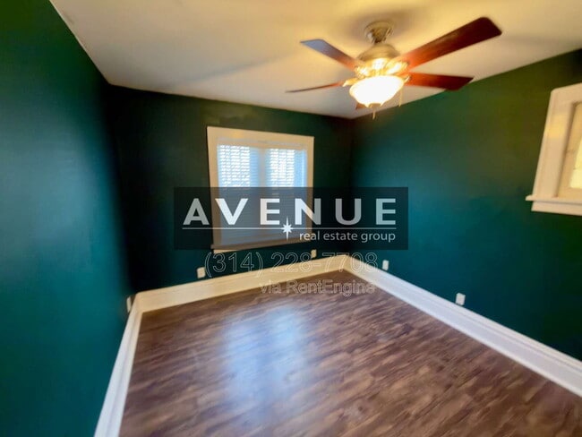 Building Photo - 4938 Walsh St