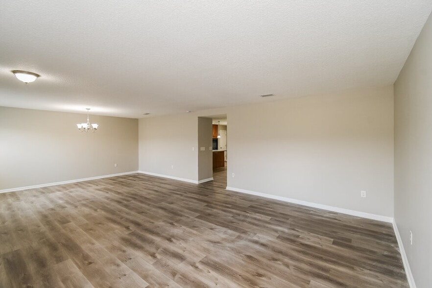 Building Photo - 76309 Deerwood Dr