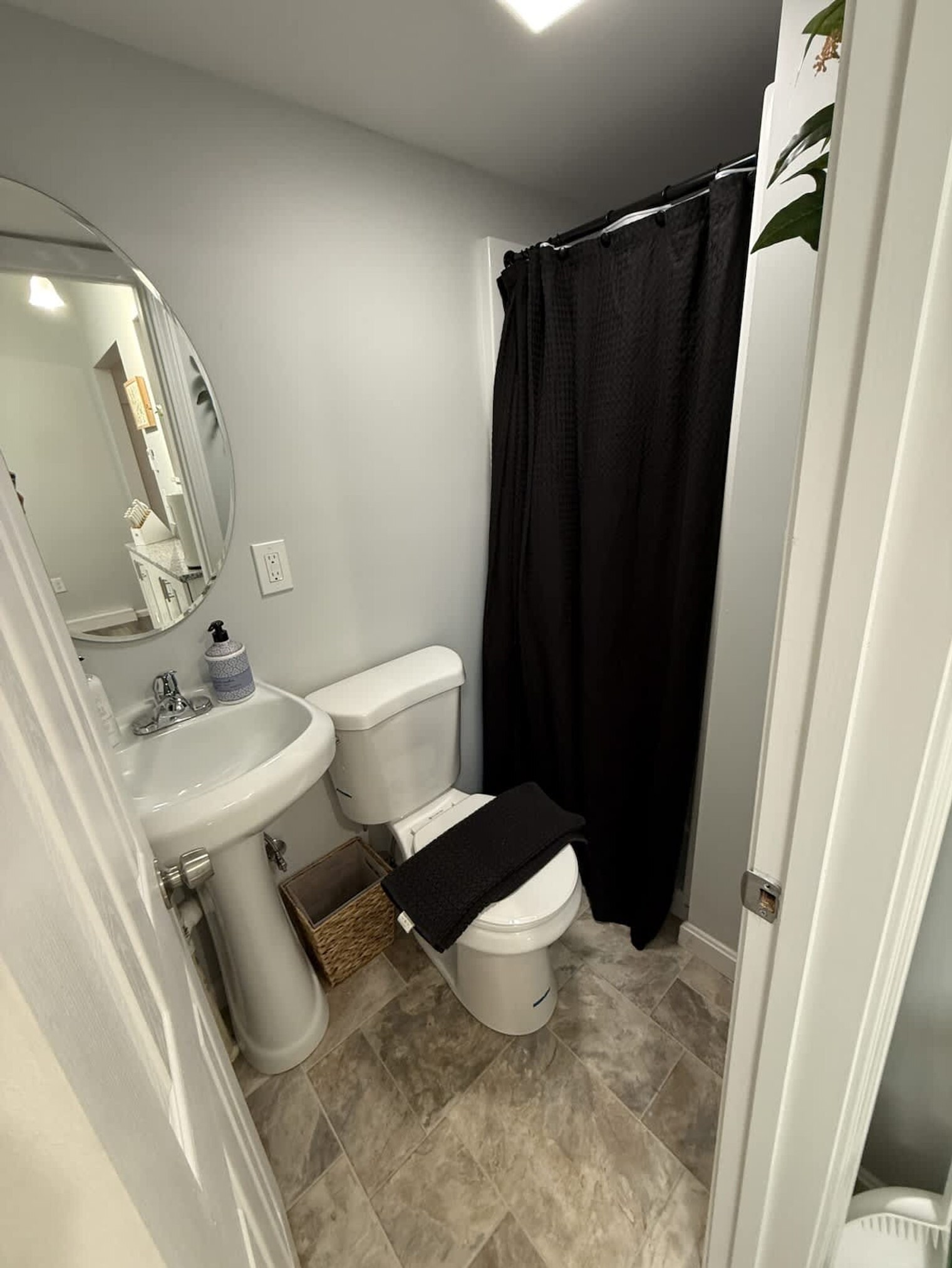 Building Photo - 4 Auburn Ave Ext