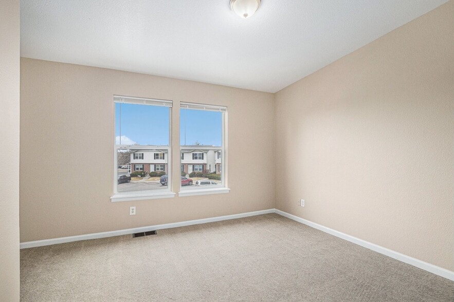 Building Photo - 16373 E 17th Pl