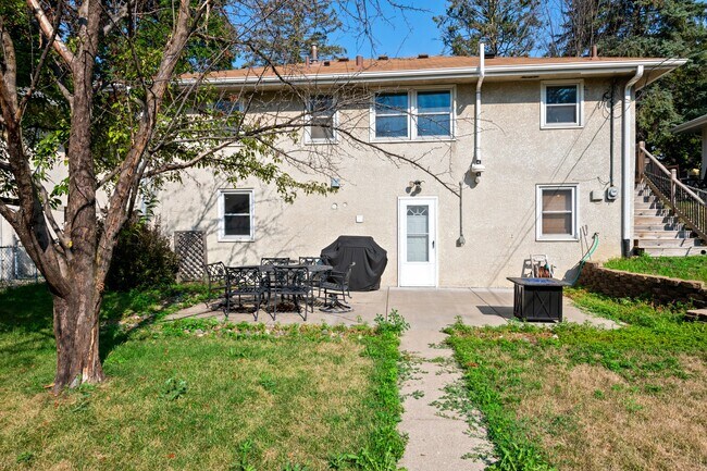 Building Photo - 3953 Tyler St NE