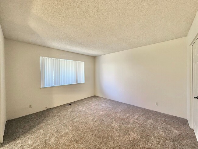 Building Photo - 2 Bedroom Duplex in Morgan Hill