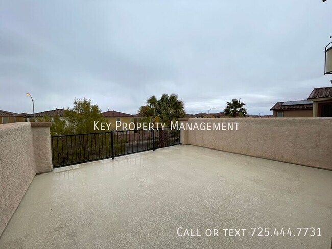 Building Photo - SPACIOUS AND UPGRADED 4 BEDROOM HOME NEAR ...
