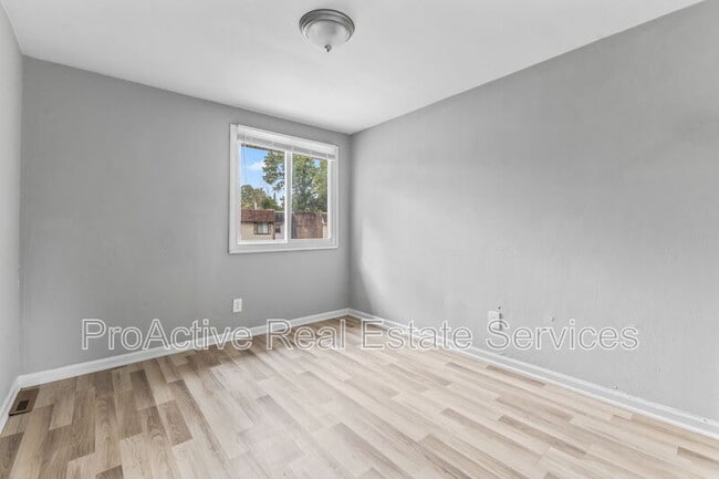 Building Photo - 1216 Bunsen Ct