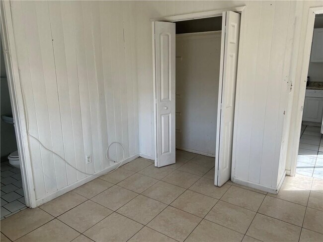 Building Photo - 10 NW 19th St