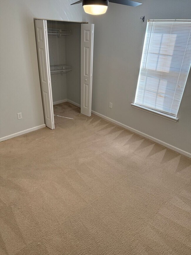 Building Photo - Lovely 3 bedroom 2 bath home located in the Avalon Community