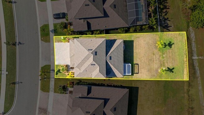 Building Photo - 933 Signet Dr