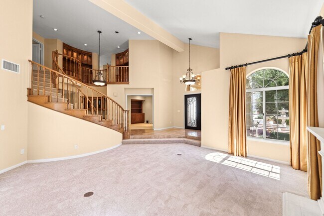 Building Photo - 2663 Yellowwood Dr