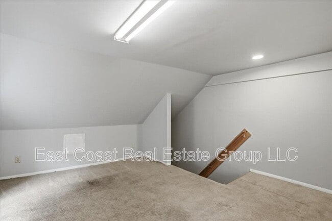 Building Photo - 834 W Washington St