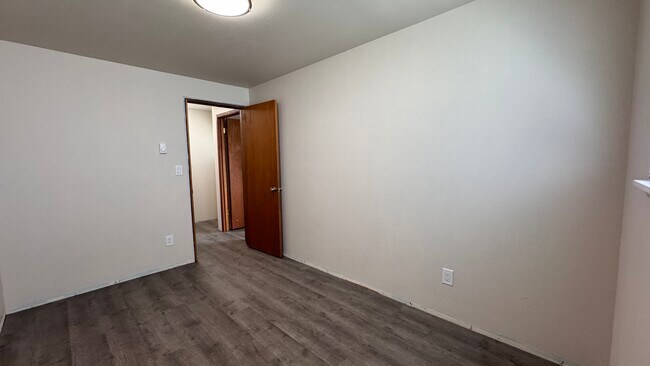 Building Photo - 2105 Colby Ave