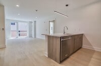 Building Photo - 303 Madison St