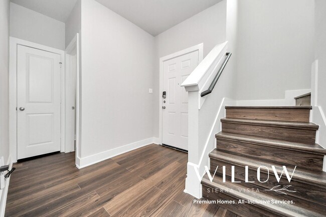 Building Photo - 10518 Moon Vly Ln