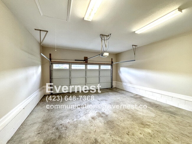 Building Photo - 7145 Tyner Rd