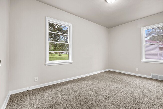 Building Photo - 2408 26th St