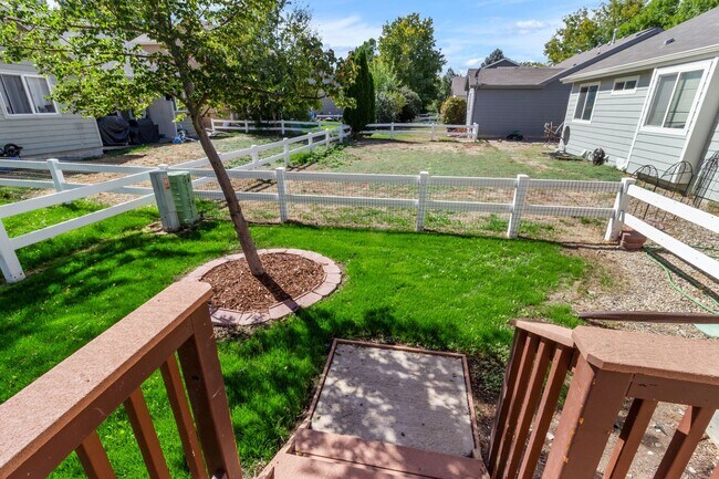 Building Photo - 2488 Sapphire St