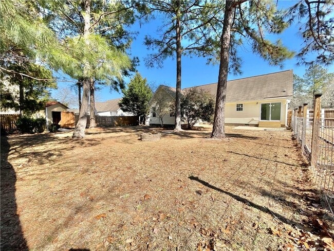 Building Photo - 332 Juno Dr