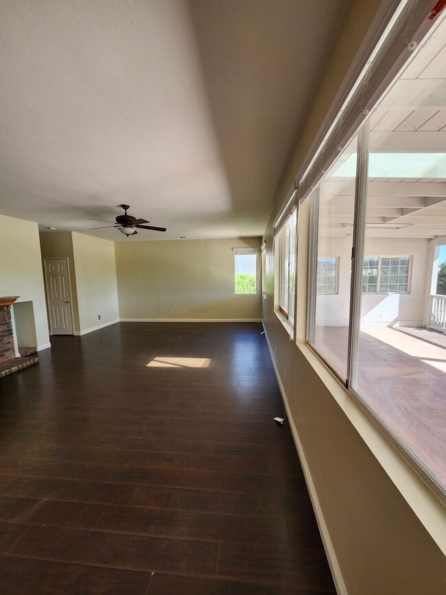 Building Photo - Beautiful two-story home located in the he...