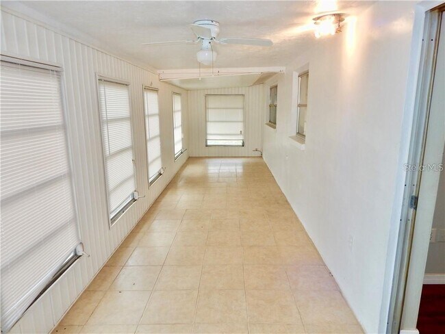 Building Photo - 5702 Moog Rd