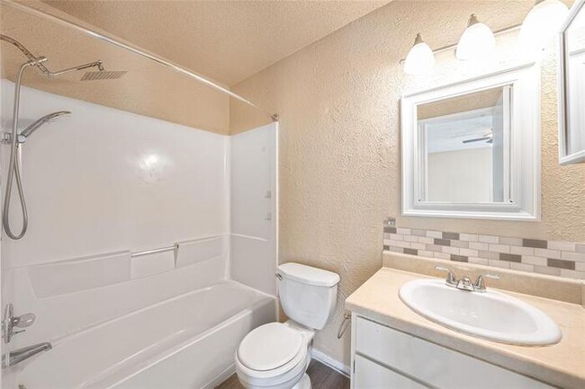 Building Photo - 14203 Sussman Ct