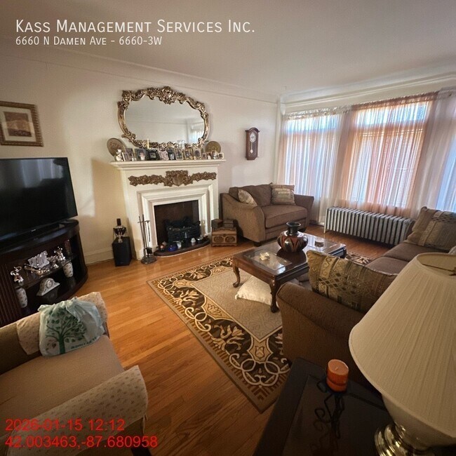 Building Photo - 6660 N Damen Ave