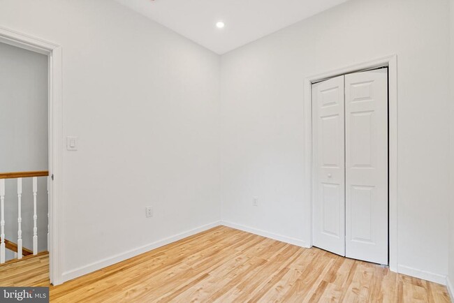 Building Photo - 1718 Edgley St