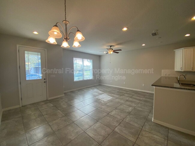 Building Photo - 2931 Windmill Dr