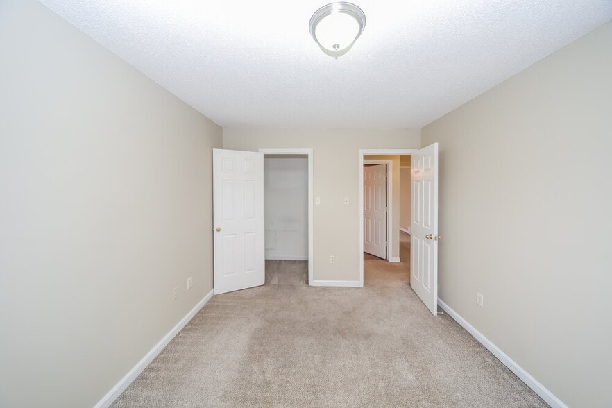 Building Photo - 5495 Philgrove Way