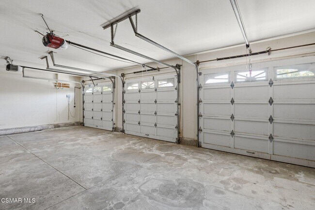 Building Photo - 658 Elevar Ct